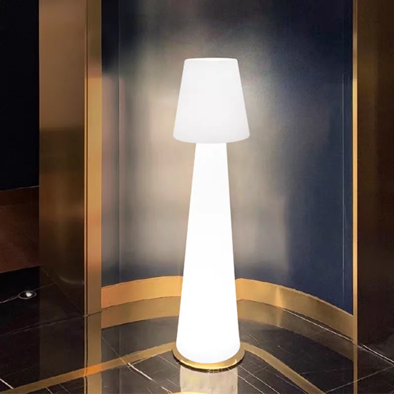 Atmosphärische Stehlampe Modische und Kreative Stehleuchte für Außenbereich Innenhof Ausstellungshalle Wohnzimmer Dekoration