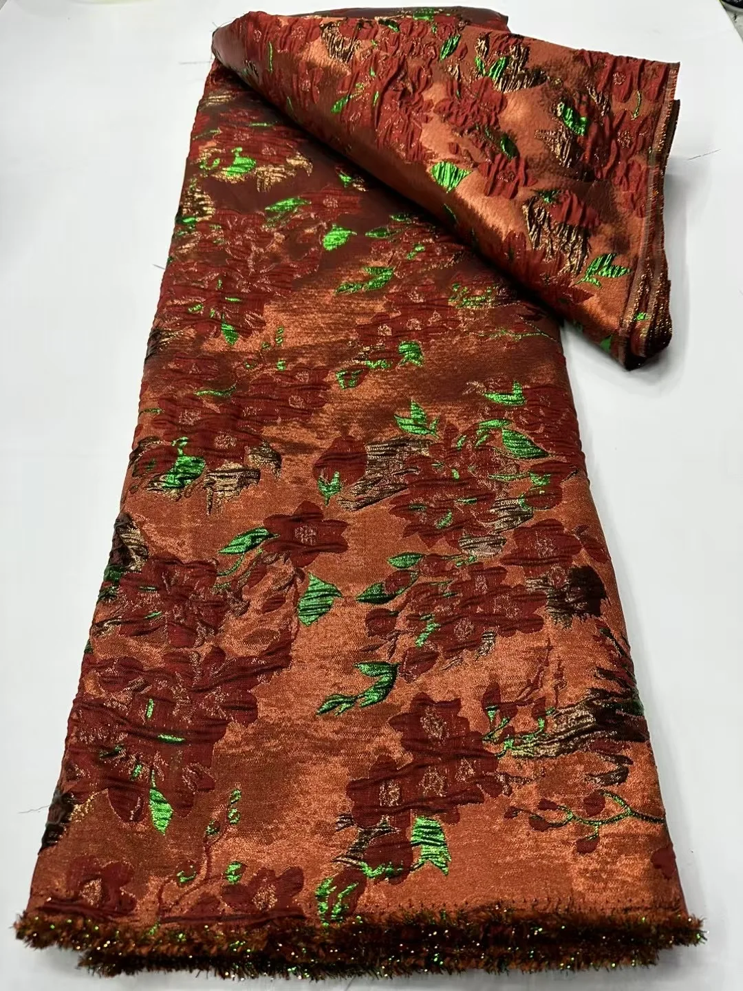 

African Gilding Jacquard Lace Fabric 2025 High Quality Latest Damask for Women Brocade Lace Fabrics Nigerian 5 Yards VCW6298