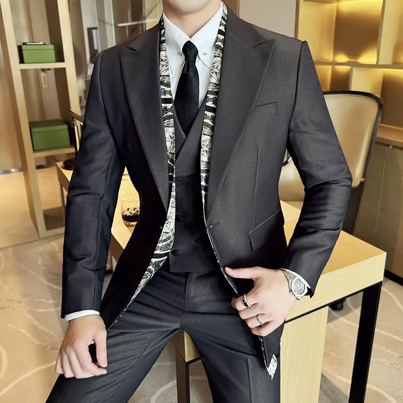 

Комплект костюма с двойным воротником, комплект из трех предметов, деловые официальные повседневные костюмы, жилет, брюки, офисная рабочая вечеринка, выпускной, свадьба, одежда для жениха