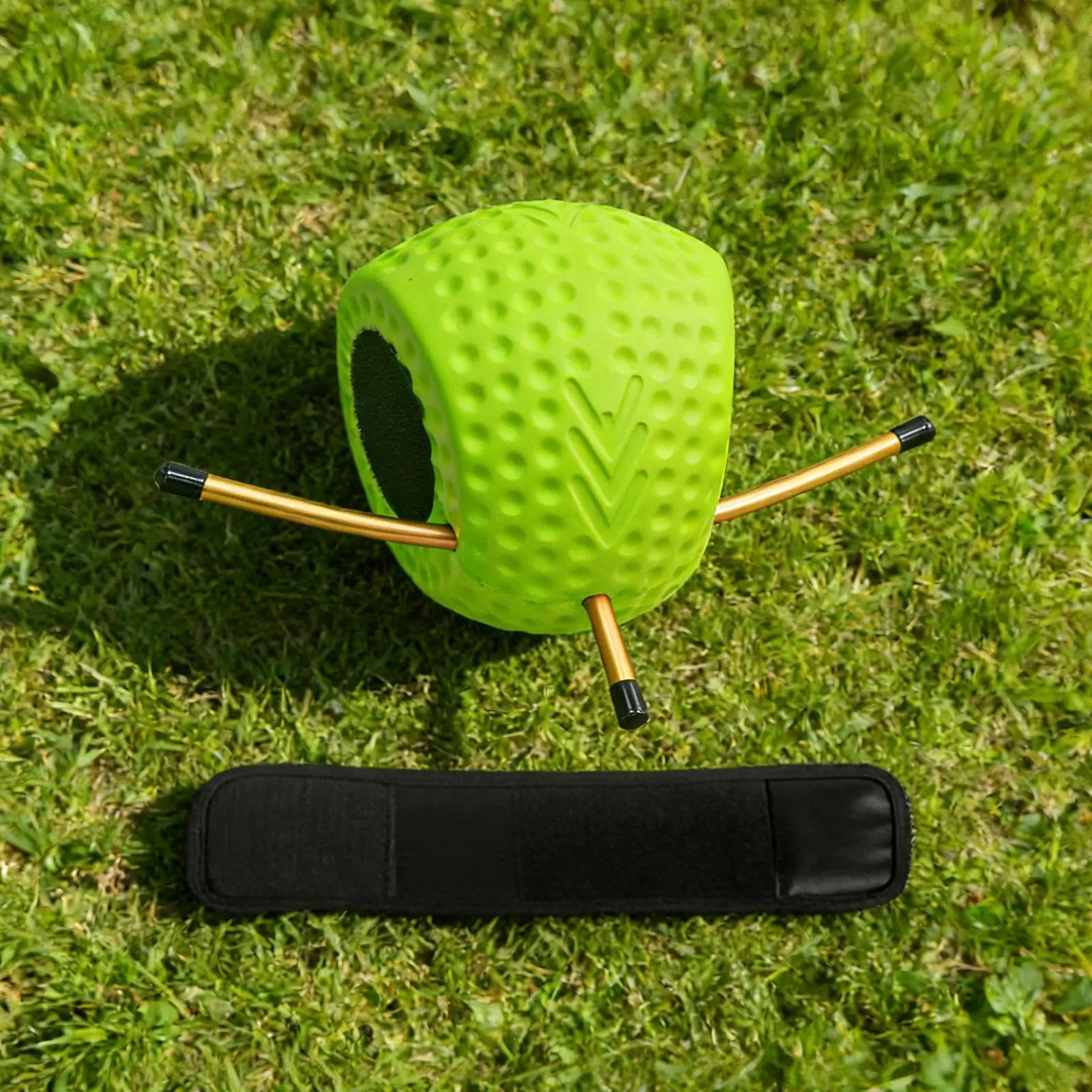 Golf Swing Trainer Improving Hand Positioning Swing Exerciser Smart Ball Golf Training Aid for Practice Golfers Hitting Backyard