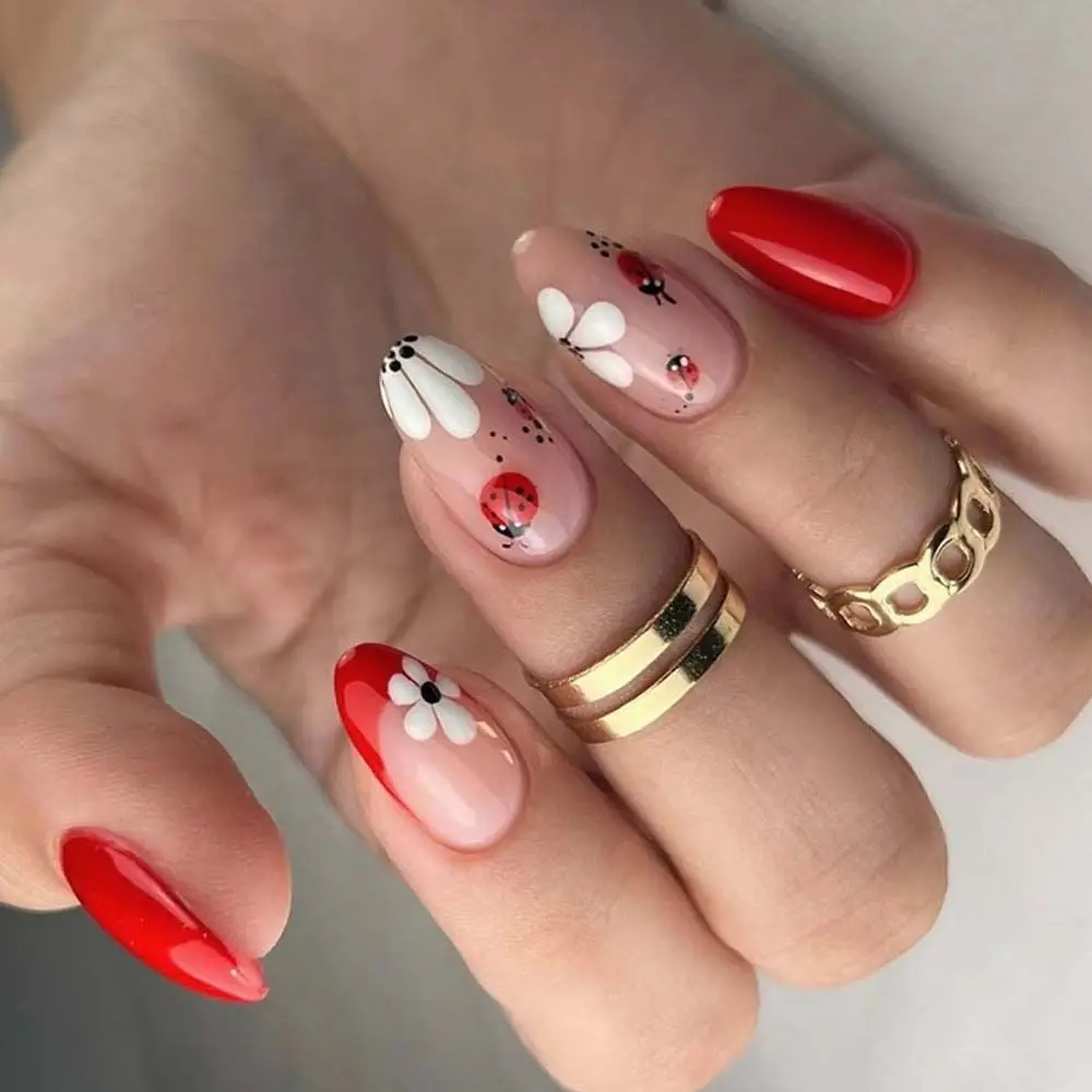 Fashion Short False Nails Cute Ladybug Almond Fake Nails French Full Cover Nail Tips for DIY