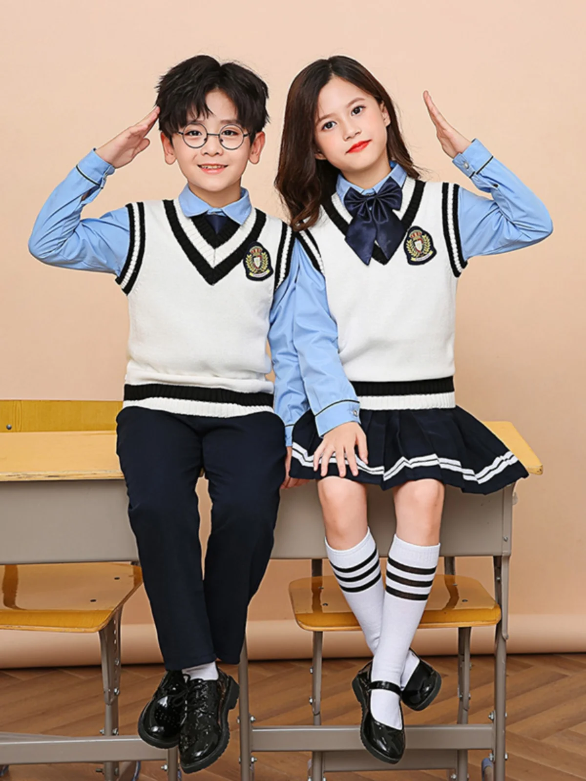 Children's choir costumes, performance costumes for primary and secondary school students, poetry recitation