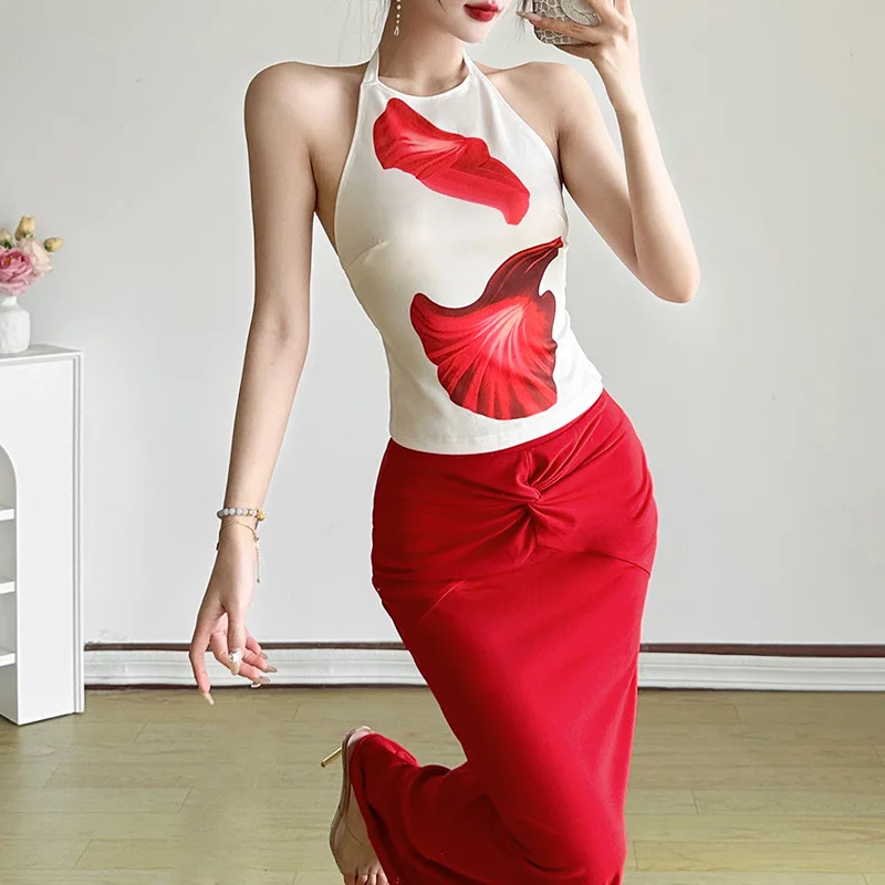 Fashion Spring and Summer Women's Clothing New Seaside Vacation Style Halter Neck Vest Sexy Hip Skirt Set