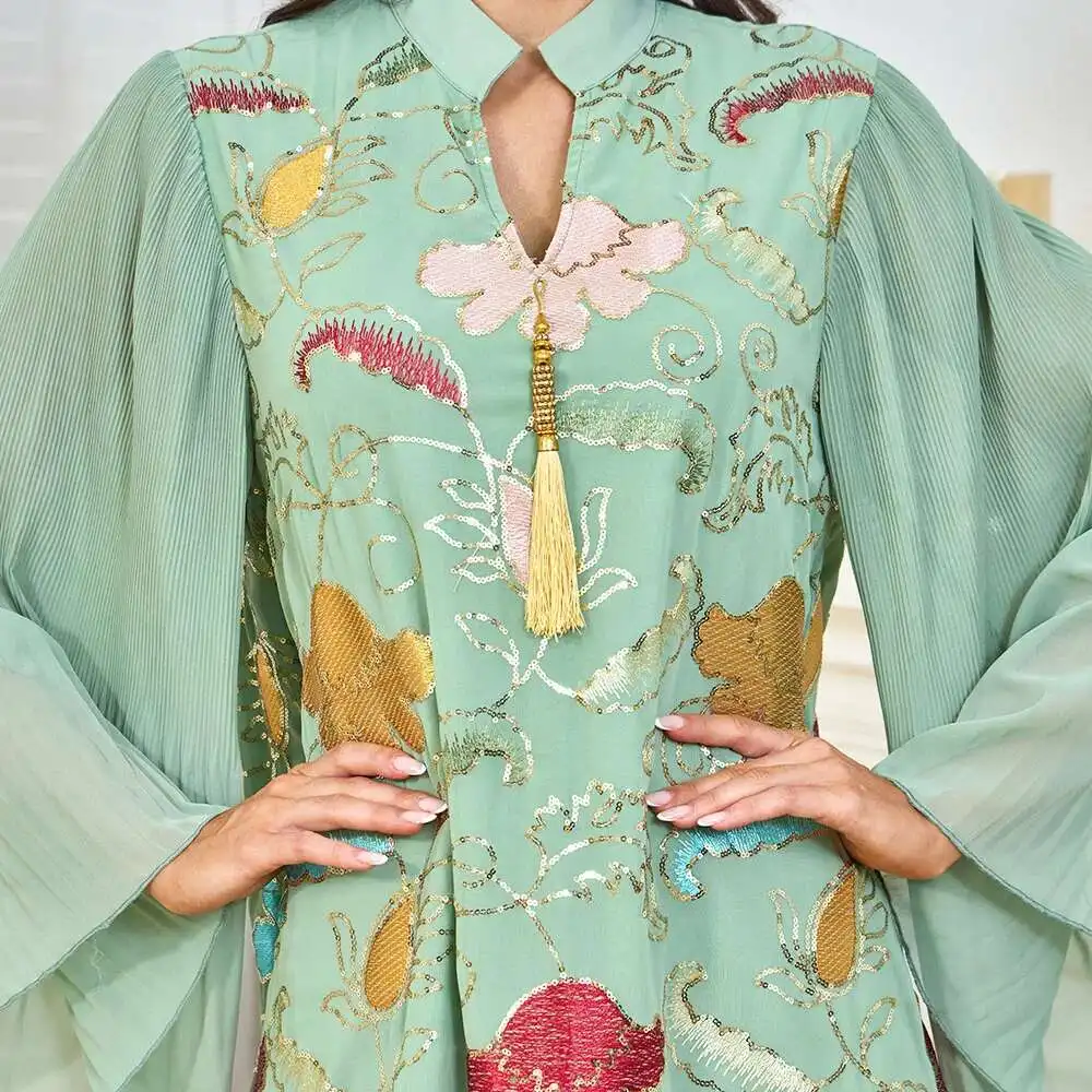 Mode nouvelle broderie paillettes gland décoré Robe Robe musulmane longue Robe plissée à manches longues Robe Islam élégant