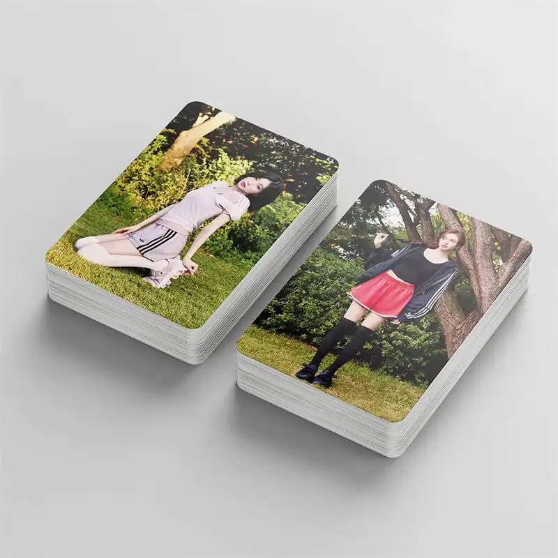 55 قطعة/مجموعة ألبوم جديد من ILLIT بطاقة LOMO بطاقة صور ILLIT BOMB MOKA WONHEE YUNAH بطاقة بريدية قابلة للجمع بطاقة تهنئة هدية للفتيات