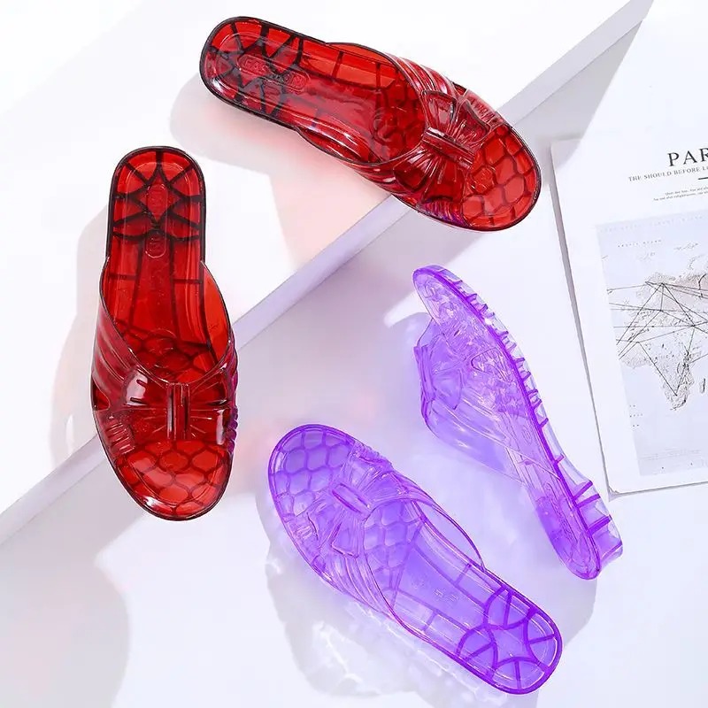 New Women\'s Bathroom PVC Slippers Children\'s Outer Slippers Summer Crystal Jelly Sandals Girl Anti-slip Transparent Beach Shoes