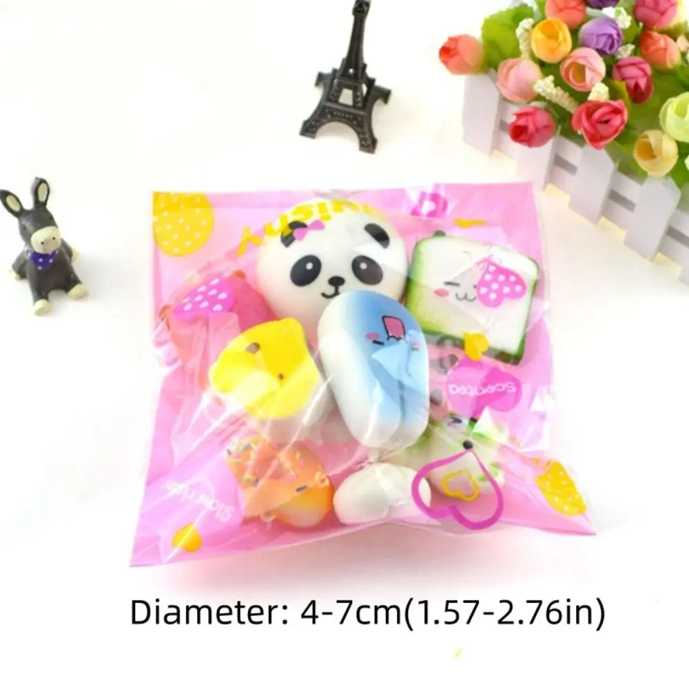 Simulé pain sangle de téléphone portable Squish jouet porte-clés mignon banane Toast pain doux jouets Mini taille Kawaii presser gâteau enfants jouet