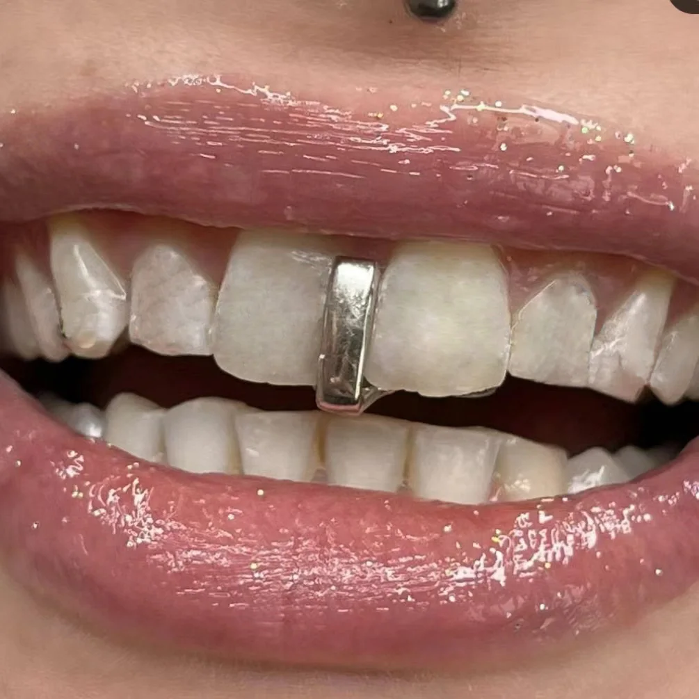 RACHELZ Simple Glossy Long Stick Teeth Grillz Single Silver Color Vertical Bar Tooth Caps For Women Men Jewelry Dental Grills