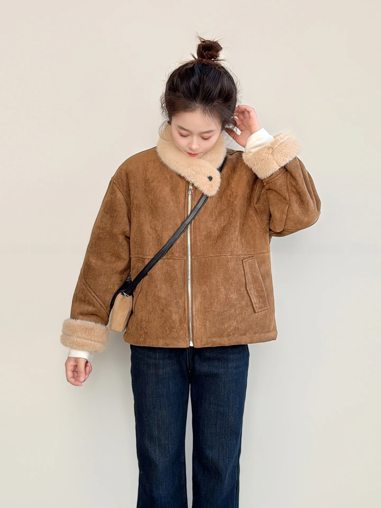 

Замшевая женская куртка в стиле ретро, свободная зимняя модная верхняя одежда, женское пальто из полиэфирного волокна небольшого узора