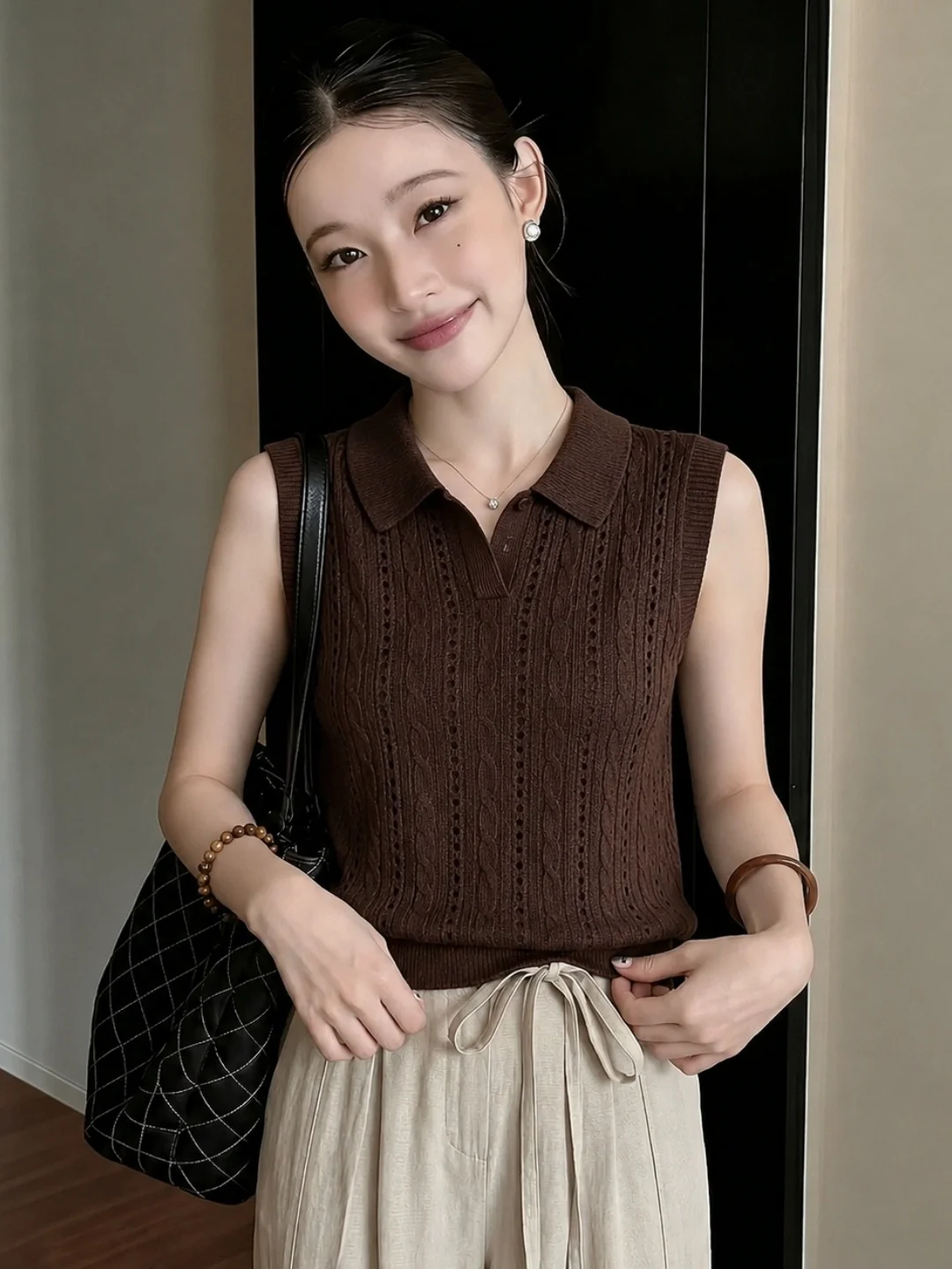 

Neck Ice Silk Knitted Vest Sleeveless Summer Fashion Elegant Quality Women's Knitted Top Straight Cut Style