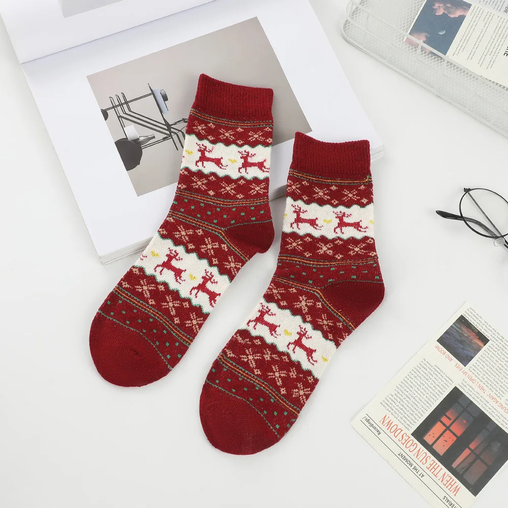 

New Style Fashion Christmas stockings Women's Mid-calf Socks Cute Retro Cartoon Thick Soft Winter Socks