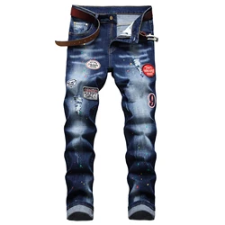 Men’s Stylish Badge Decors Torn Hole Jeans,Splashed Ink Printing Denim Pants,Stretch Slim Fit Straight Casual Jeans;