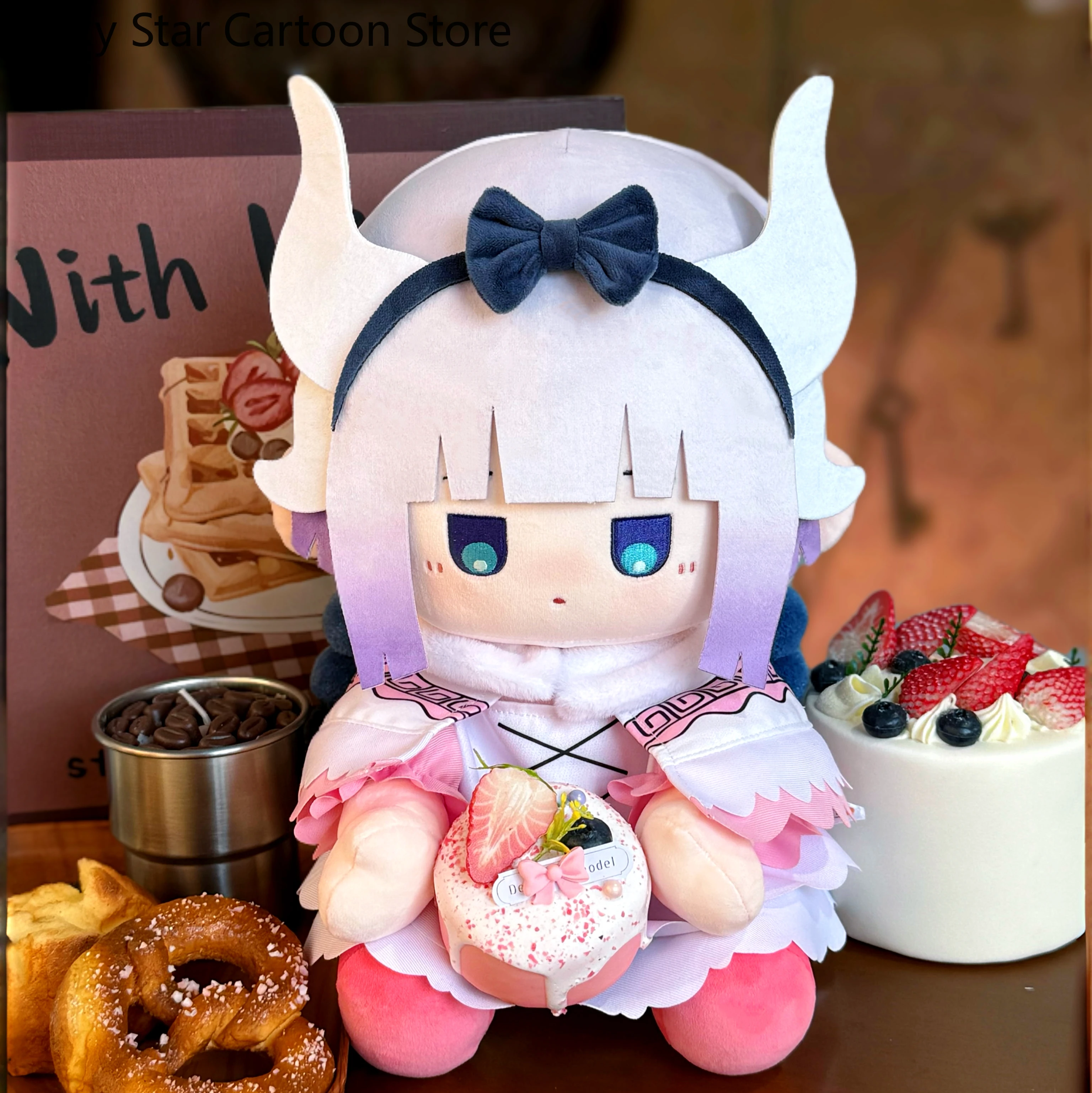 أنيمي الرسوم المتحركة الرسمية لخادمة التنين كوباياشي ‌   وسادة تغيير الملابس على شكل شخصية الجلوس الناعمة مقاس 30 سم هدية الهالوين