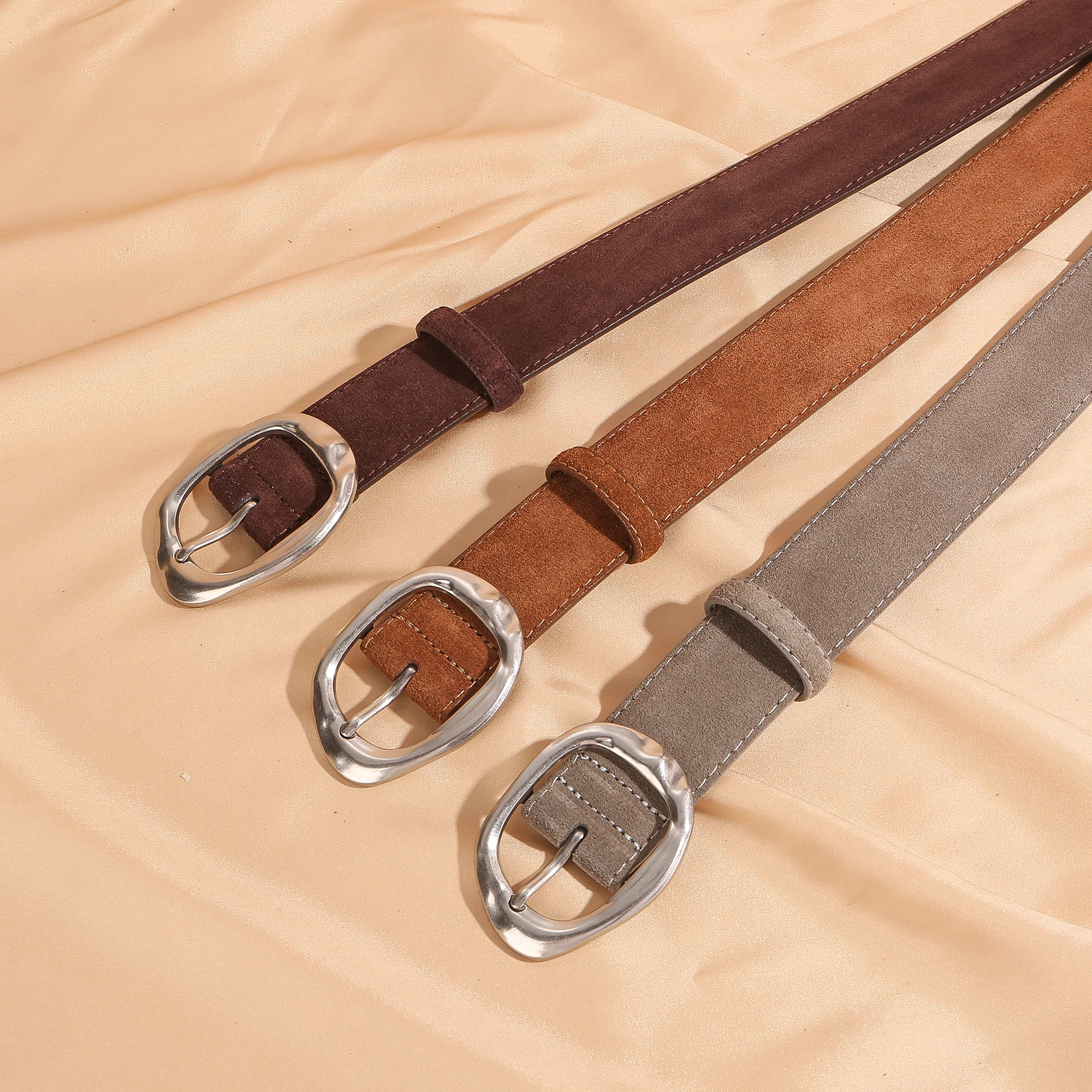 

Женский замшевый ремень в стиле ретро с декоративной пряжкой из сплава, пояс для женщин, модные джинсы, брюки, пальто