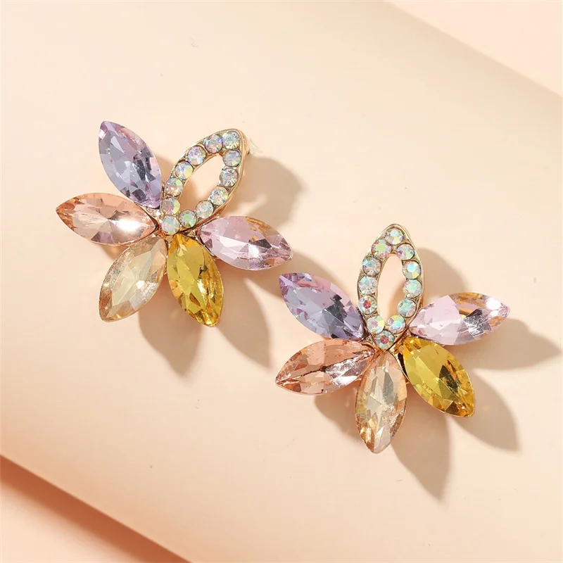 Fashion Shiny Glass Decor Charm Stud Earrings For Women Luxury Design High-Quality Flower Unique Vintage Pendant Jewelry Gift