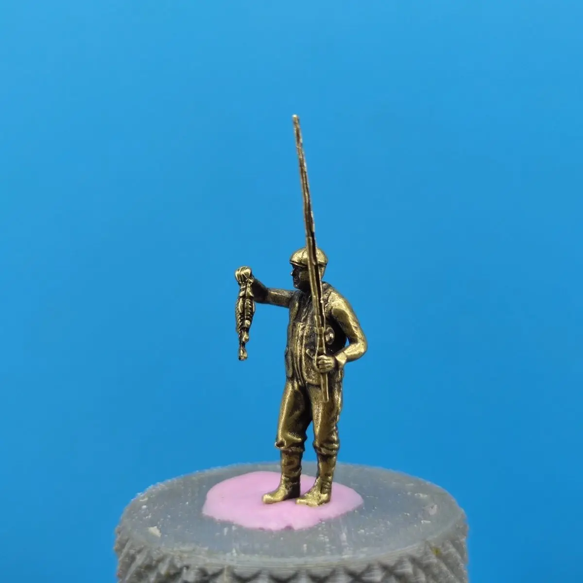 Brass Fisherman Figurine Angler Statue Miniature Fishing Model for DIY Diorama Scenery Sand Table Decor Collectible Ornament