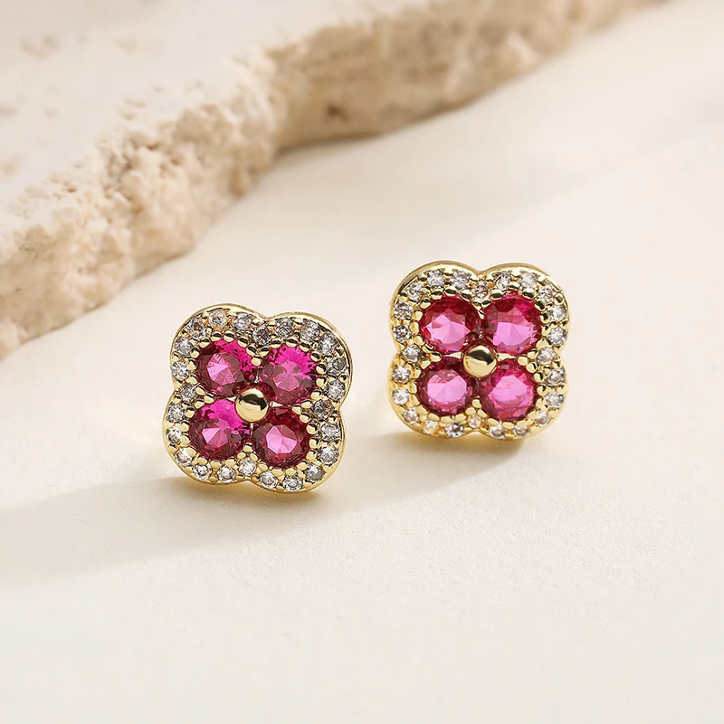 Nickel-free and Lead-free 18K Gold-Plated Copper Four-Leaf Clover Zircon Stud Earrings – French-Style Sweet Jewelry(1 Pair)