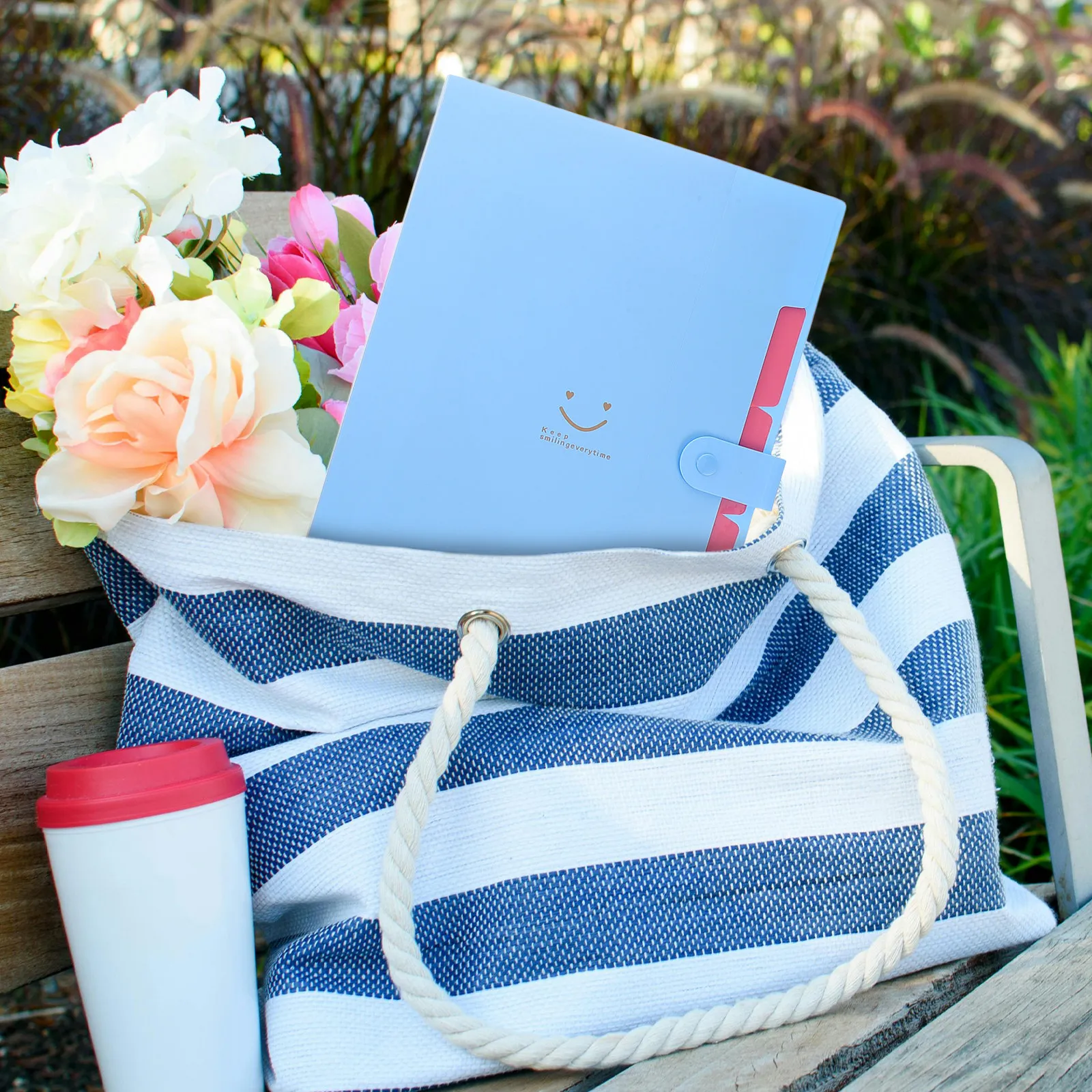 

Набор из 2 ярких пластиковых папок-органайзеров большой вместимости для офиса, школы и дома