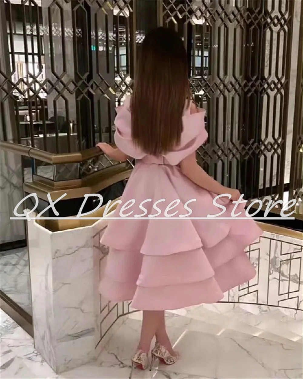 Customized V-Neck Pleat Prom Gown Tiered Ruffle Tea-Length Party Dress Simple A-line Solid Color Cocktail Dresses فساتين للحفلات