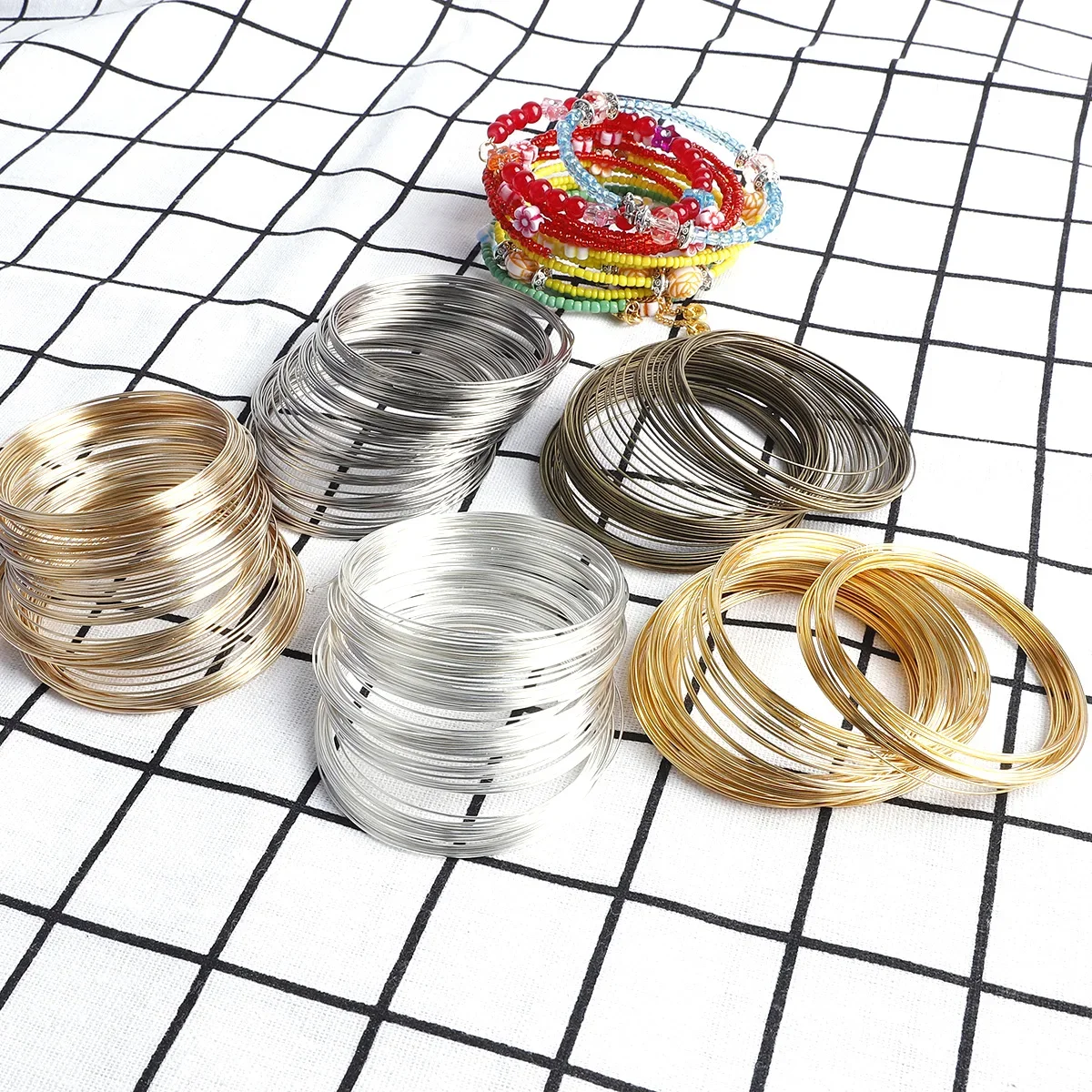 100Loops 0.6mm Memory Wire Bracelet Ring Stainless Steel Coil (Silver/Gold) for DIY Jewelry Making Bead Stringing Craft Supplies
