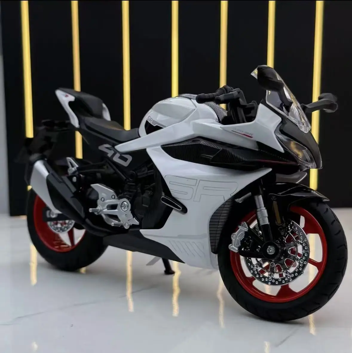 1:12 Spring Breeze 450SR Alloy Motorcycle Sound and Light Absorption Children's Locomotive Toy Car Model Collection