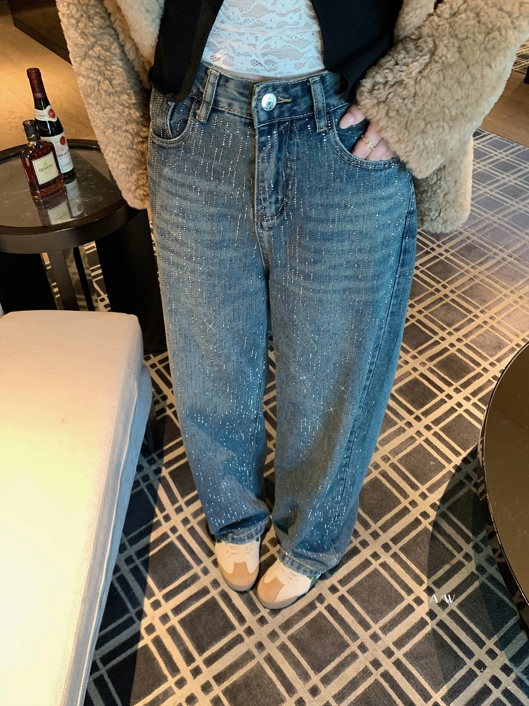 

Джинсы Sam Seoi Paris Fla с высокой талией, прямые, из плотной ткани, свободного кроя, в стиле ретро, с блестящим эффектом, модель Sle Glittering Paper Man