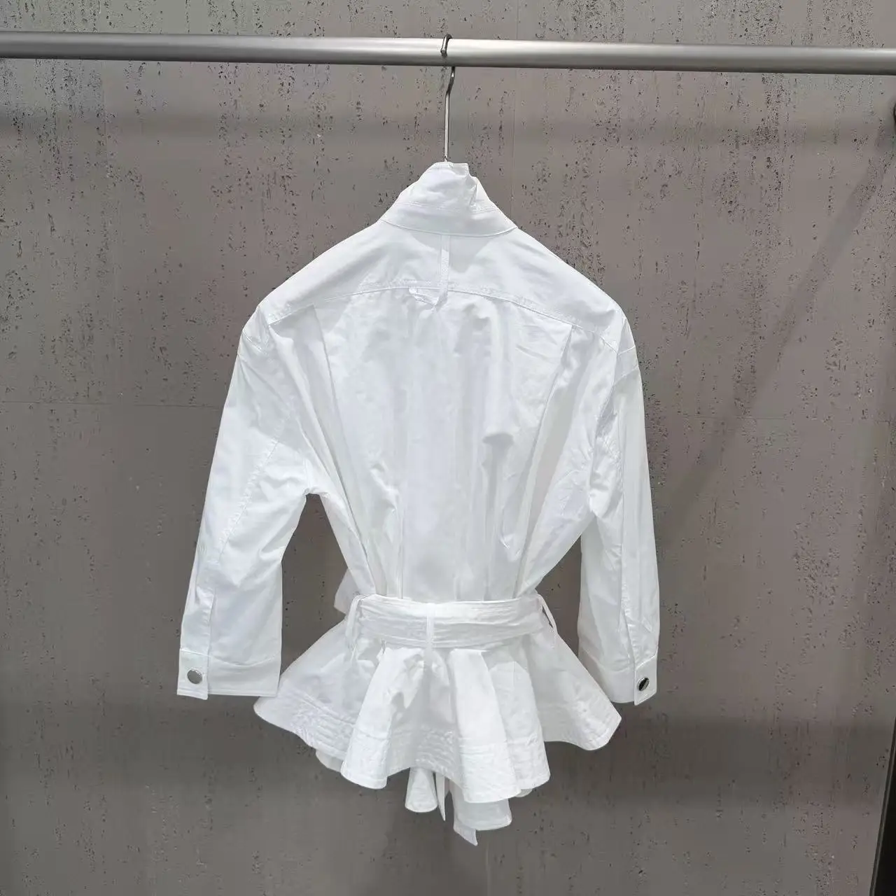 High Street Shirts Women's Stand Up Collar Long Sleeved Waistband Cinched Waist Ruffled Hem Fluffy Shirt Temperament