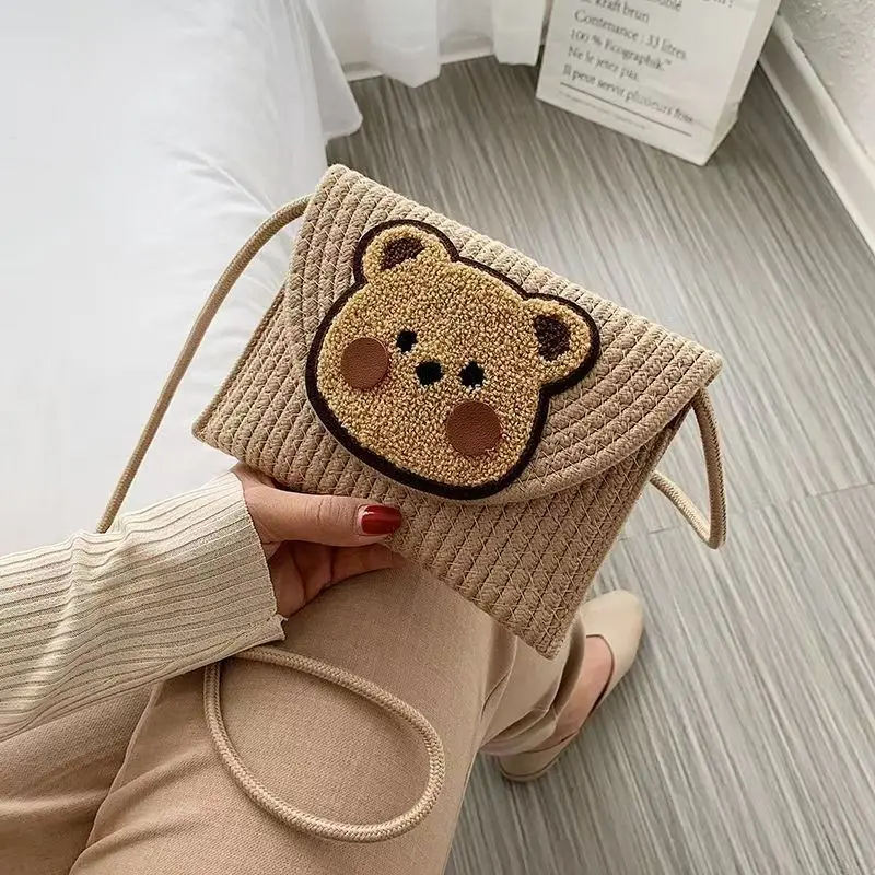 Cute Cartoon Bear Woven Crossbody Bag Women Mini Envelope Shoulder Bag Casual Straw Texture Small Messenger Purse Phone Bag