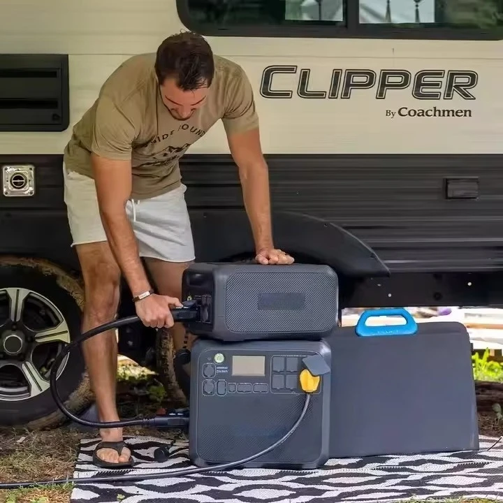 Portable 2000W solar generator with MPPT controller lithium-ion battery storage system for automotive and  applications
