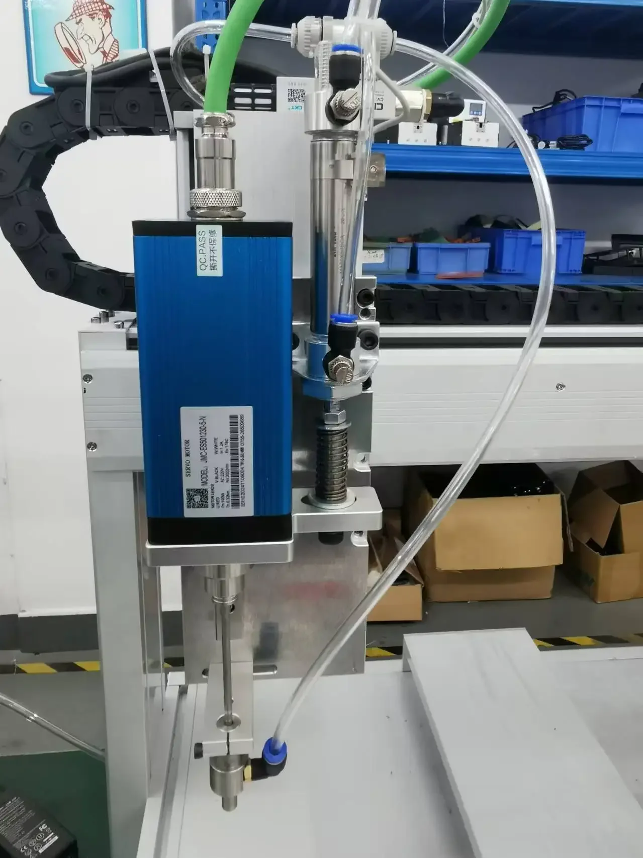 Floor Type Automatic Screw Locking Machine for Decking with 4 Servo Screw Tightening Heads