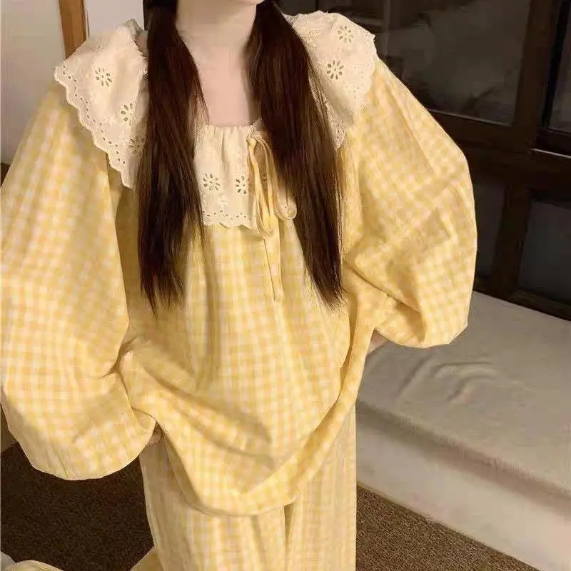 أطقم بيجامات نسائية لربيع وخريف 2025 جديدة بأكمام طويلة على الطراز الكوري ملابس منزلية لطيفة من الدانتيل طقم مكون من قطعتين ملابس بيجامات قطع