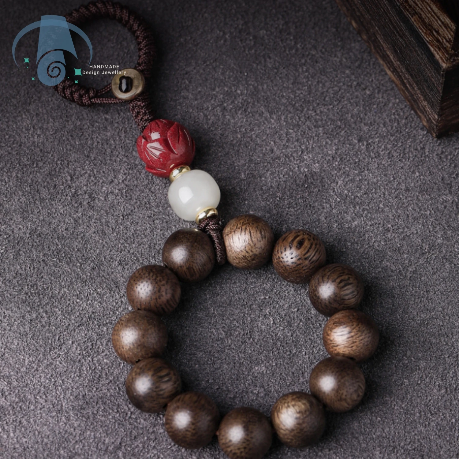 Natural Qinan agarwood Buddha beads Hotan Jade transferência Keychain Original car key bag Pingente de telefone celular Etnic retro simples brinquedos culturais homens e mulheres jóias