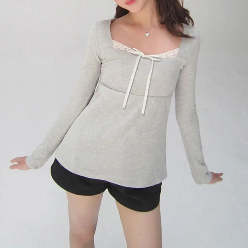 T-shirt con fiocco in pizzo con colletto quadrato 2025 Top da donna delicato casual dolce francese primaverile