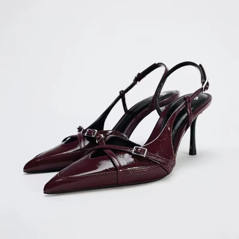 סנדלי נשים חדשים לשנת 2026, אופנתיים עם אבזם, מעוצבים, קיציים, אלגנטיים, עם קצה מחודד, עקבים גבוהים, מתאימים לאירועים חיצוניים, נעלי עקב פתוחות.