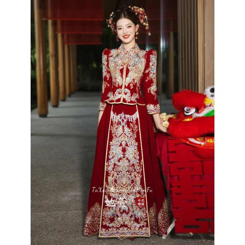 Heavy industry bride's wedding dress Chinese-style gown velvet