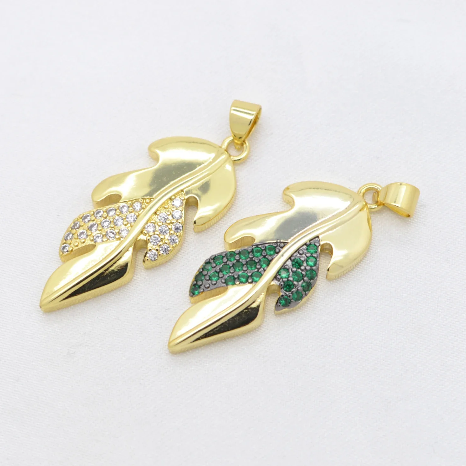 8 Pcs Gold Leave Pendant for Diy Necklace Making Accessories Inlay Zircon Leaf Charm Copper Gold Plated Fine Jewelry Wholesale