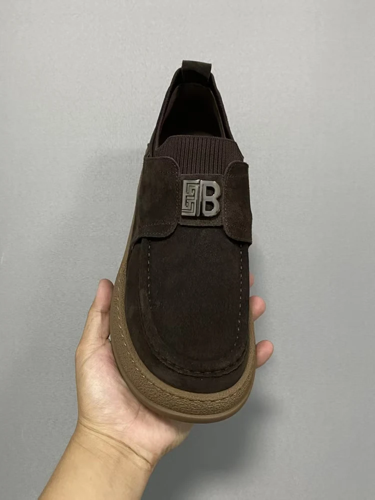 

Высококачественные повседневные мужские туфли из натуральной кожи, удобные, модные, трендовые, на плоской подошве, с круглым носком, цветные.