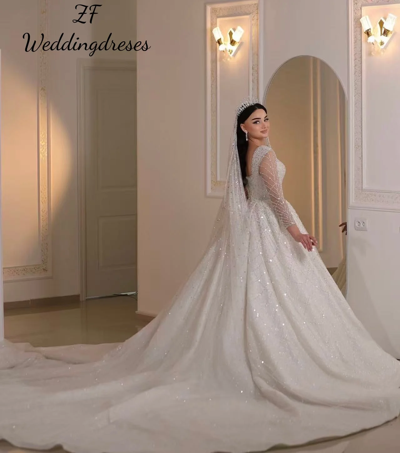 Customzied  luxury Ball Gown Square Neck Wedding Dress Sparkly Sequined Beading Long Sleeves Bride Gown Vestido De Novia