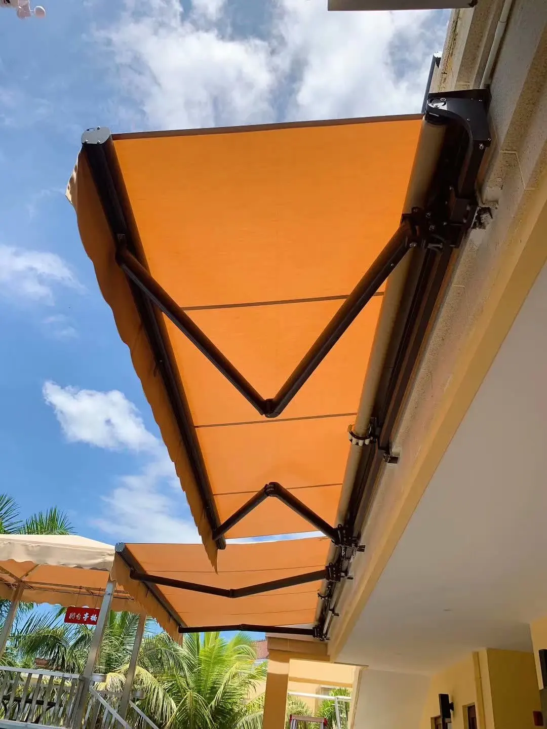 Large Extension 5m Retractable Awning Aluminum Sunshade Canopy for Shops Villas High End