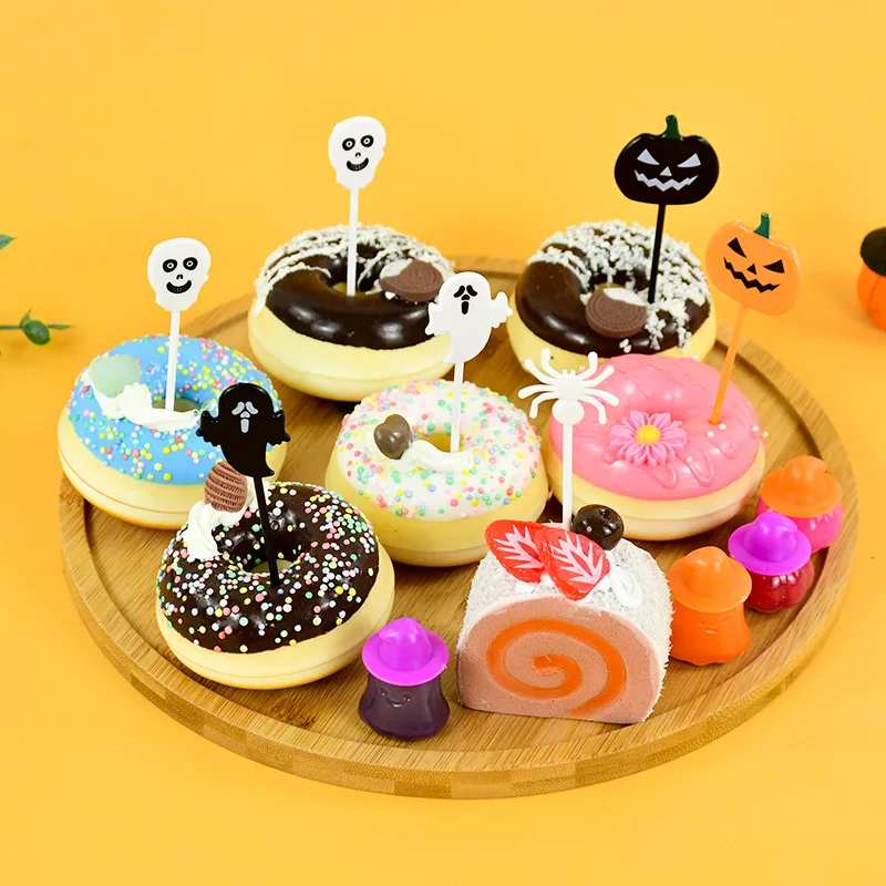 10pcs Halloween Food Fruit Plastic Sticks Pumpkin Ghost Toothpick Dessert Cupcake Topper Halloween Party Home Decorations