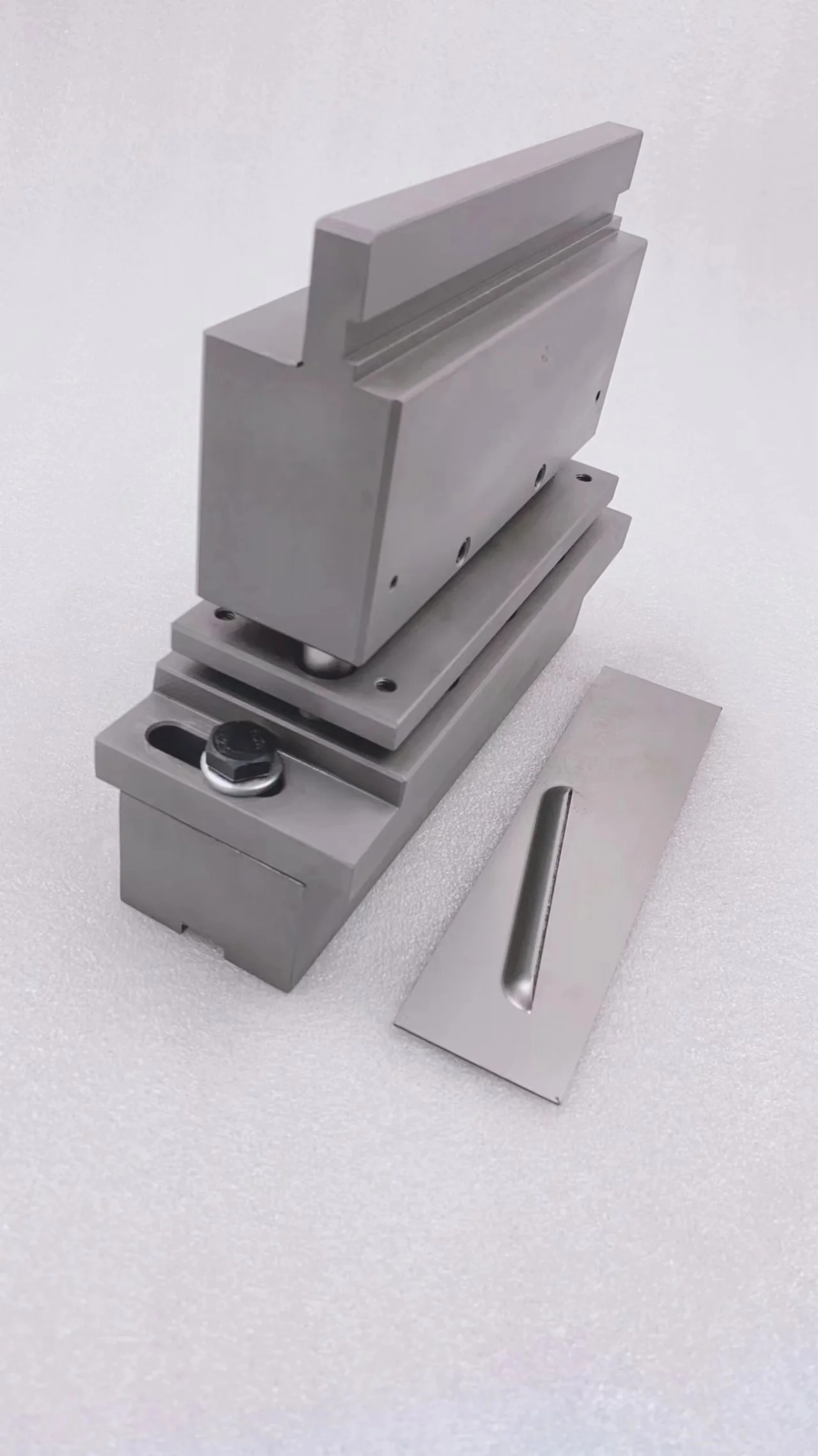 Customized Press Brake Carbon Steel Stainless Steel Plate Louver  Bending Punch Louver Die