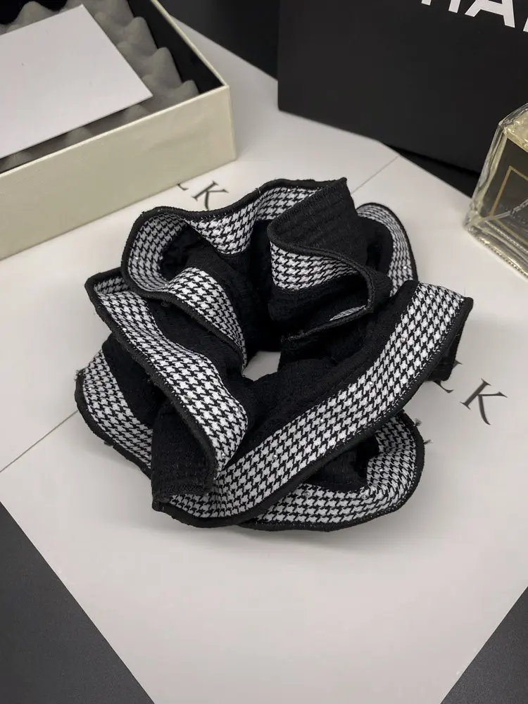 エレガントなレトロスタイルの女性用ヘアゴム、多用途でおしゃれな布製ヘアバンド、クラシックな丸型ヘアアクセサリー、あらゆるシーンに最適