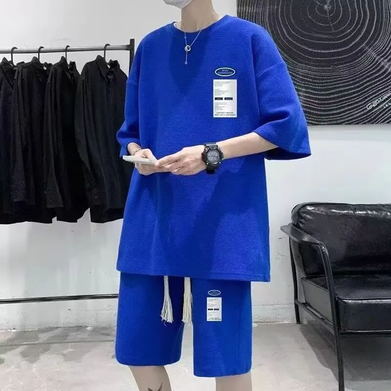 

Повседневный мужской комплект: футболка с коротким рукавом и шорты (пять четвертей), летний модный молодежный спортивный костюм свободного кроя