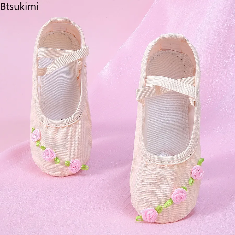 New No Lace Up Girls Ballet Shoes 3D Flower Kids Dance Slippers Split Sole Gymnastics Dancing Shoes Pink Classical Dancing Shoes