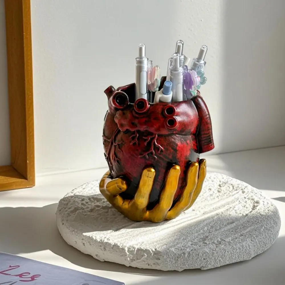 

Creative Vinyl Heart-Shaped Pen Holder Decorative Simulation Makeup Brush Storage Box Vintage Desktop Organizer Bathroom