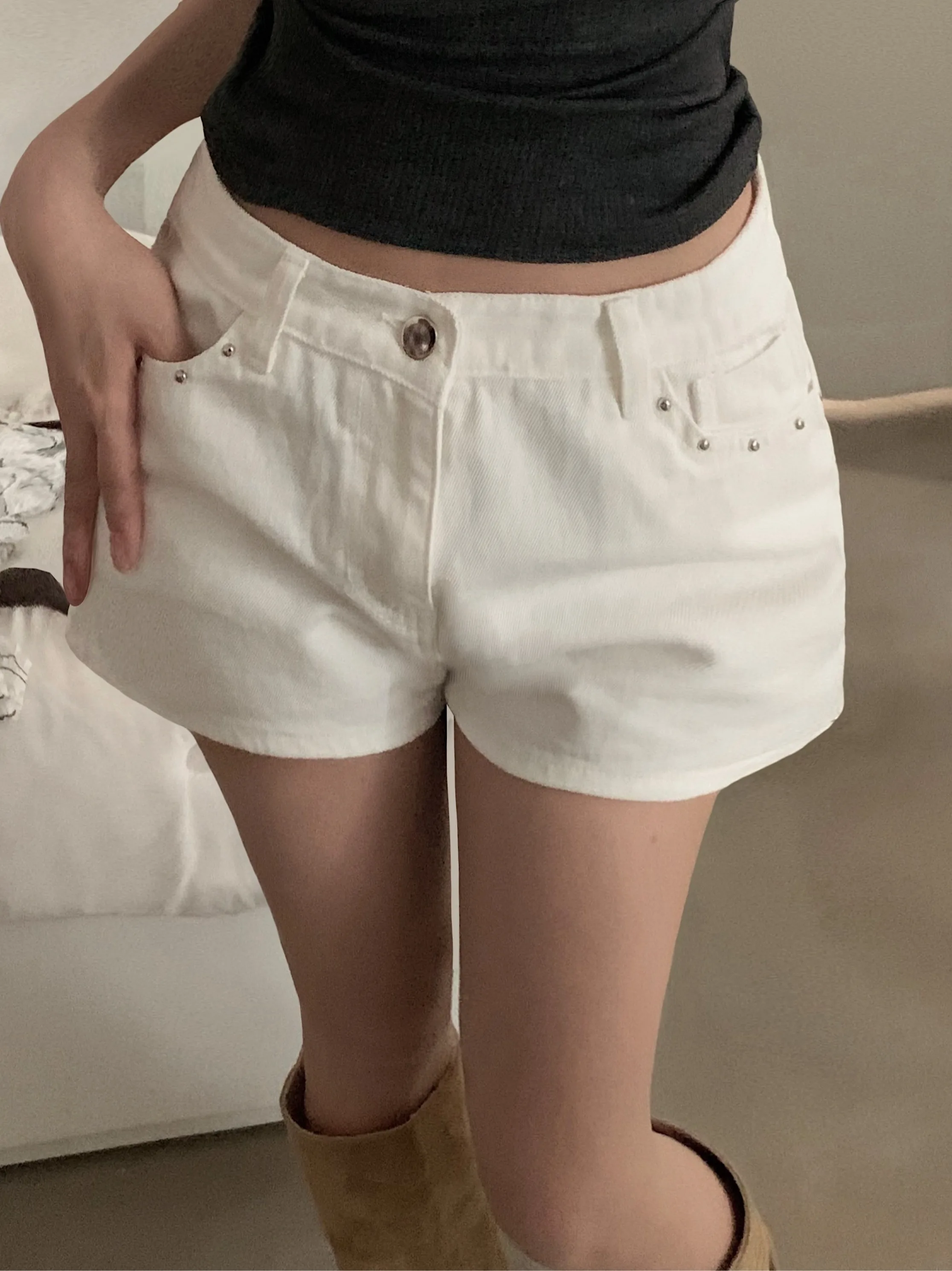 Trendy Side-Riveted Denim Hot Pants Wide Leg Short Shorts Natural Waist Style Sexy Girl Short Jeans Cotton Breathable Casual ...