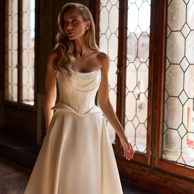 

Satin ivory Appliques Wedding Dresses off-shoulder A-line Long tail Bridal Pearl jewelry Gowns Made Customized