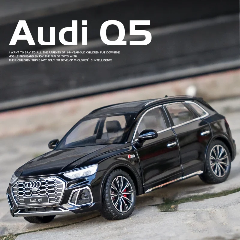 1:24 AUDI Q5 SUV 2022 Alloy Diecasts & Toy Vehicles Metal Toy Car Model Sound And Light Pull Back Collection Kids Toy