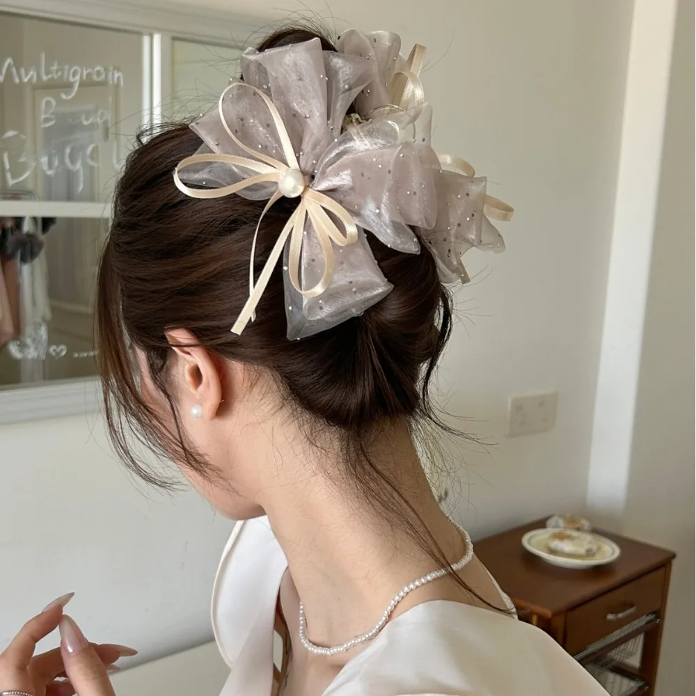 

Sweet Sparkly Mesh Bow Pearl Large Hair Claw for Women High-End Niche Versatile Shark Clip for Updo Glamorous Hair Accessory