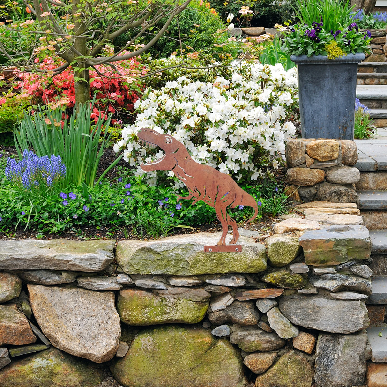 

Dinosaur Metal Garden Decor Unique Design Durable Outdoor Yard Patio Balcony Ornament Garden Animal Stake Dinosaur Figures